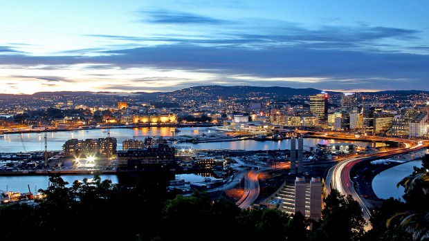 oslo-at-night-viewed-from-the-ekeberg-restaurant-norway-1400